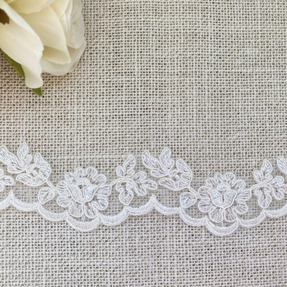 Elegant White Lace Trim